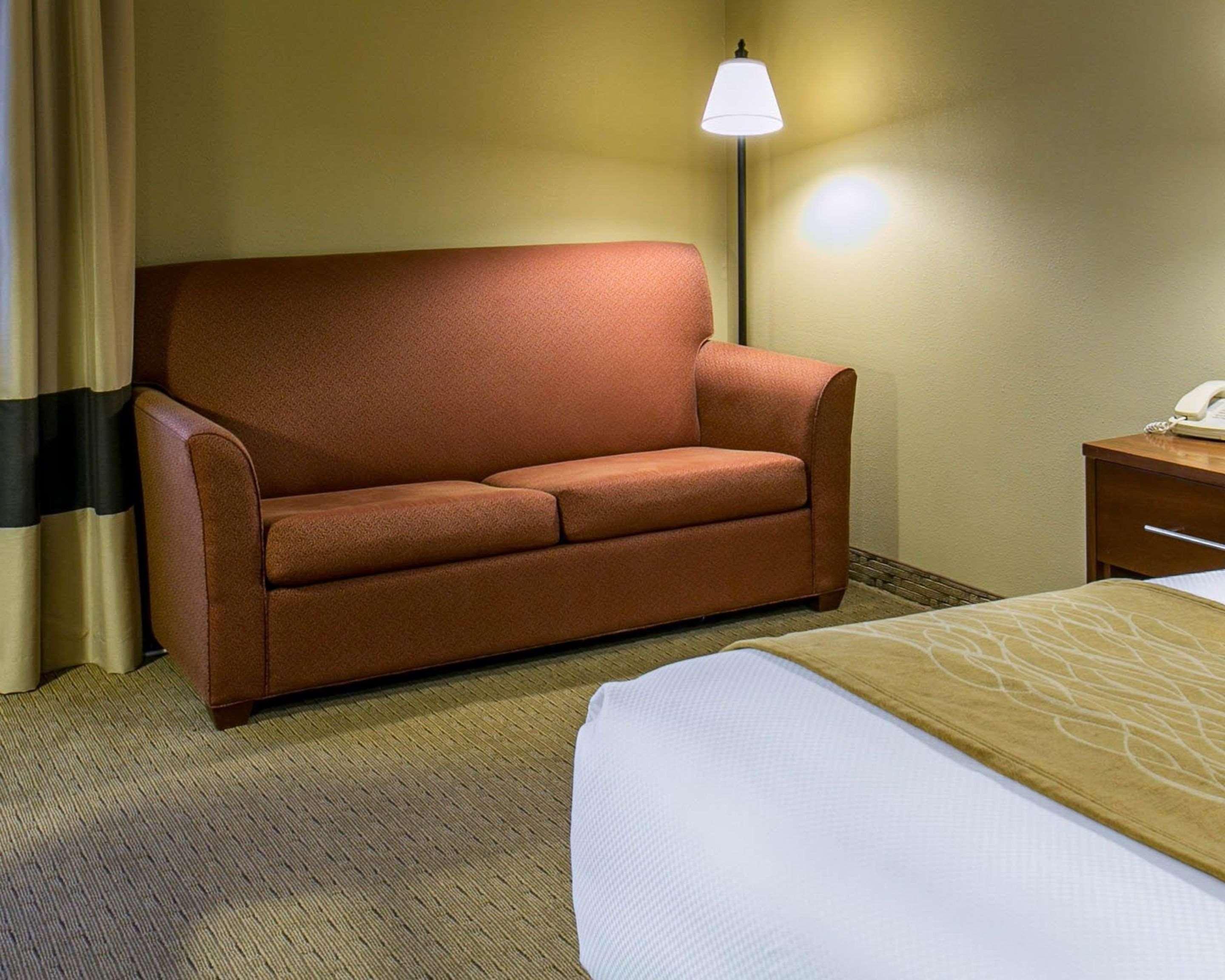 Comfort Inn Warrensburg Station Extérieur photo