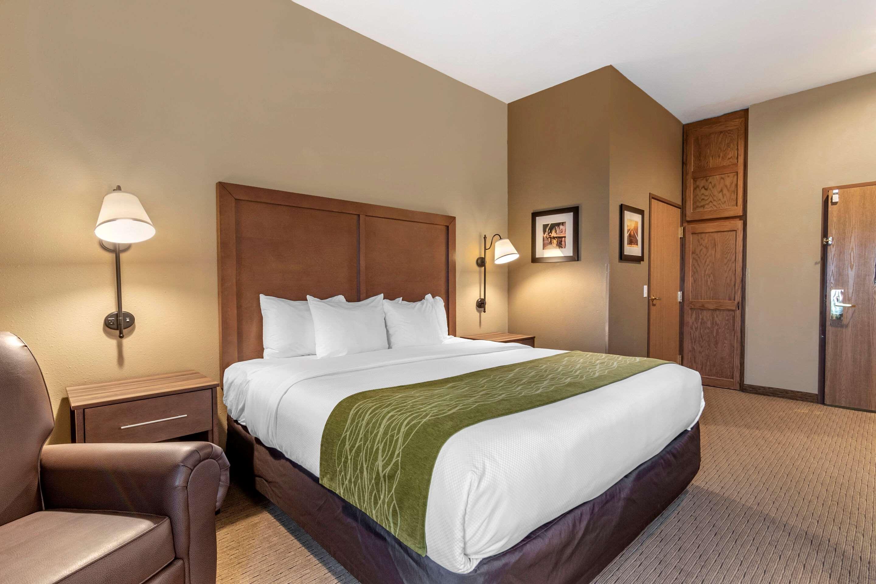 Comfort Inn Warrensburg Station Extérieur photo