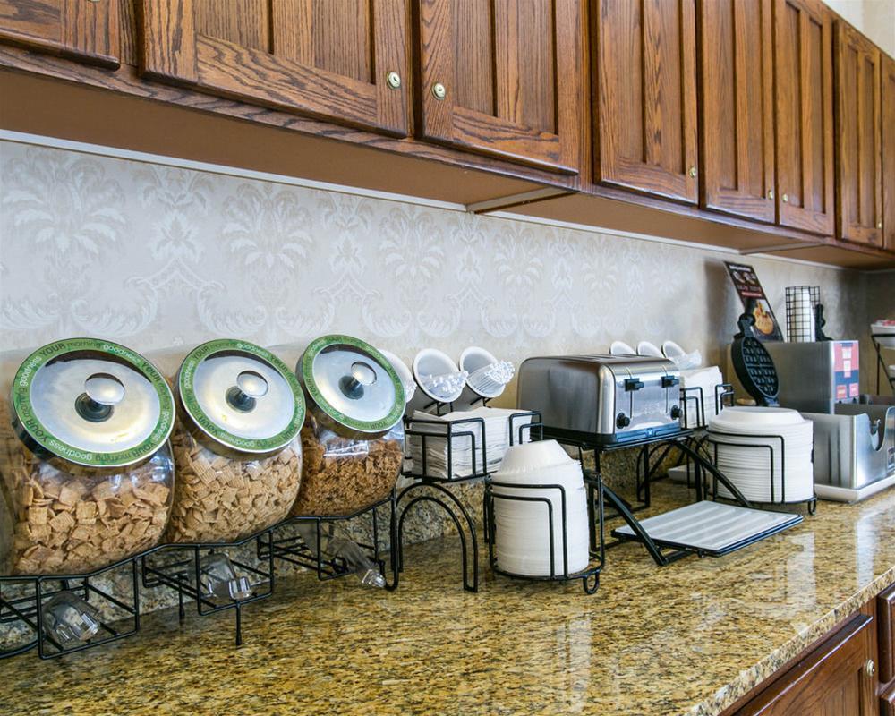 Comfort Inn Warrensburg Station Extérieur photo
