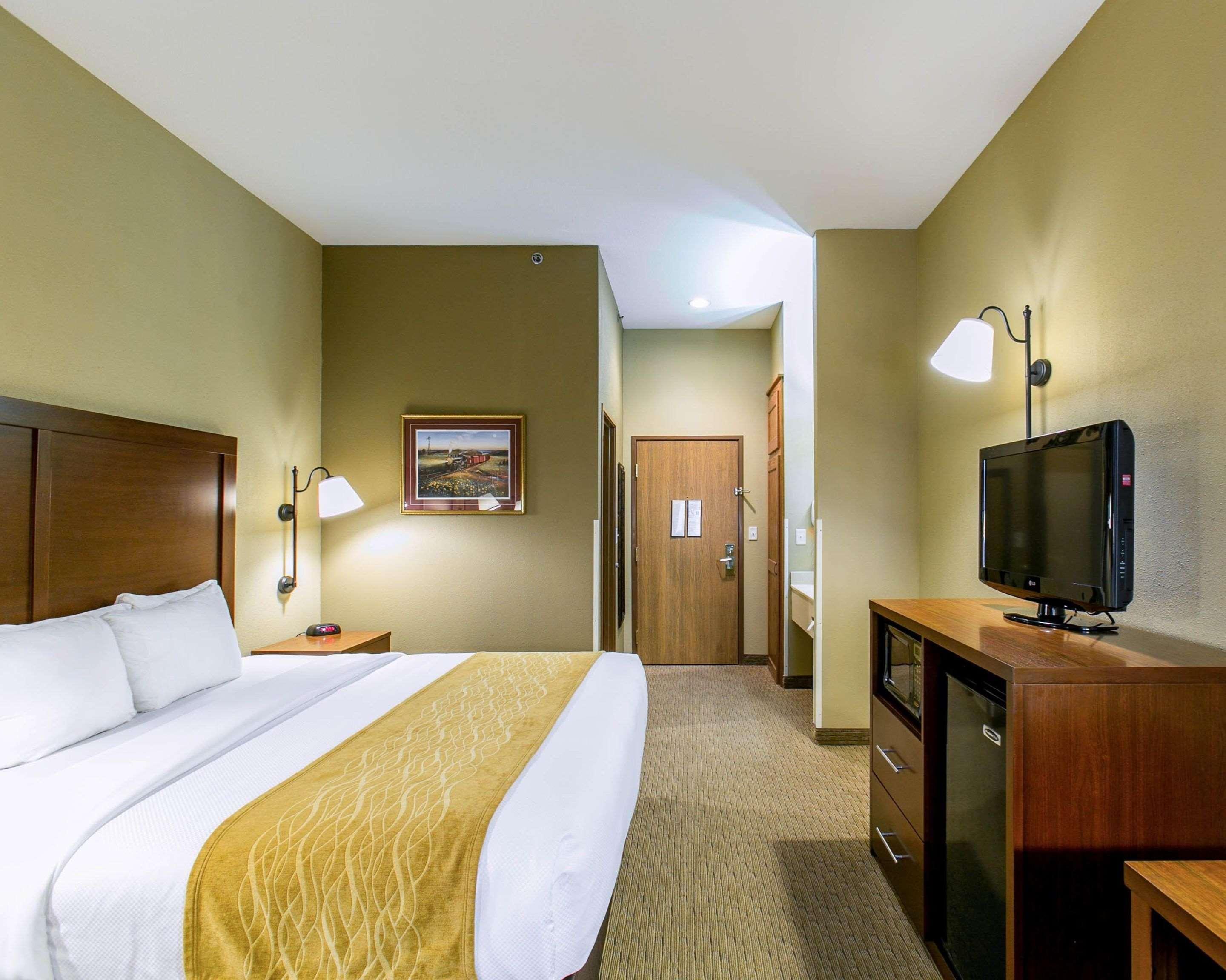 Comfort Inn Warrensburg Station Extérieur photo