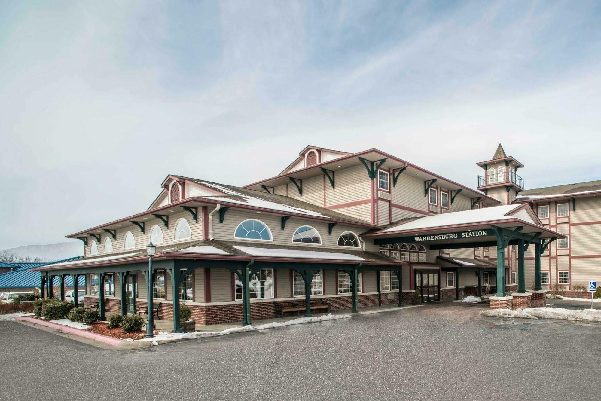 Comfort Inn Warrensburg Station Extérieur photo