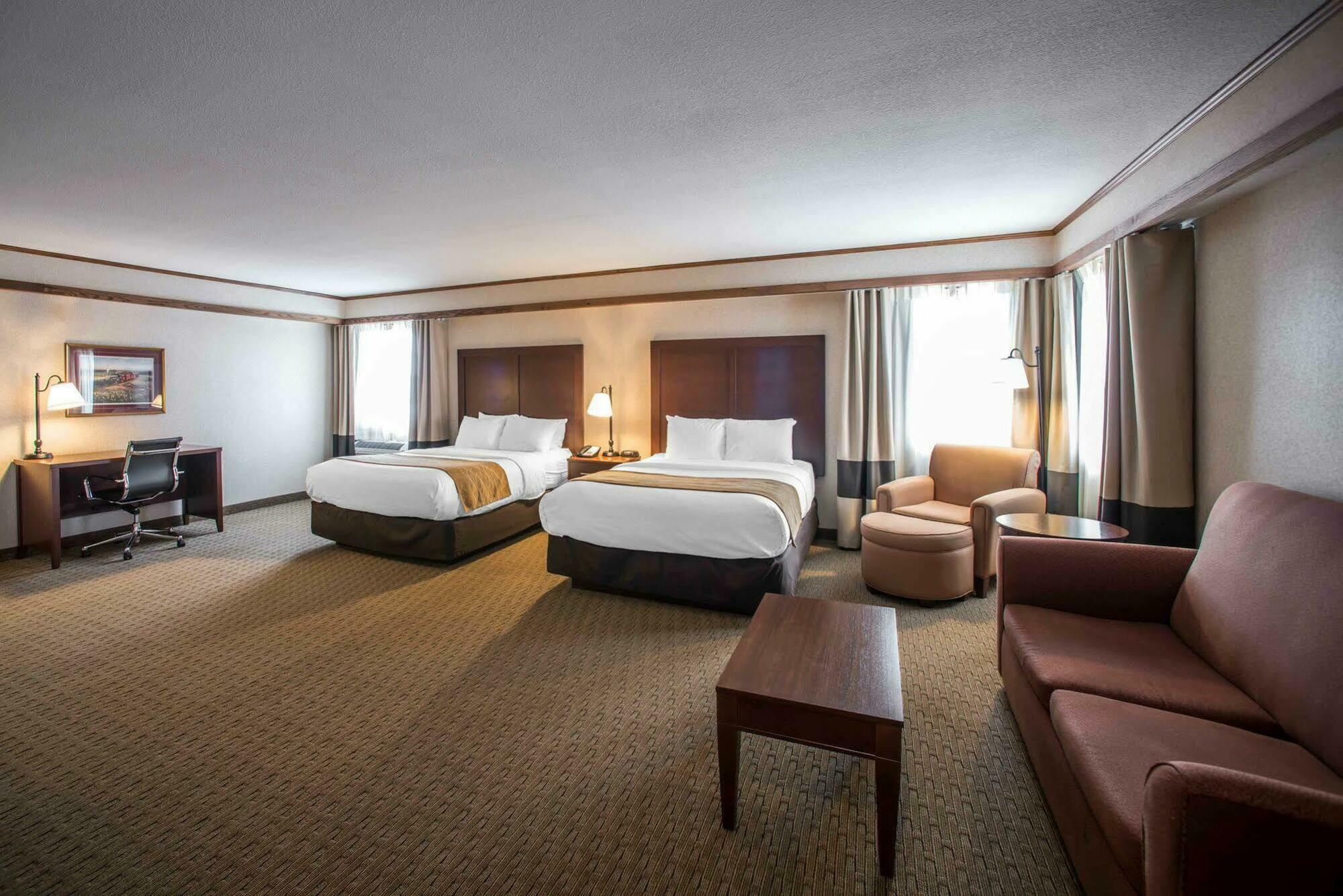 Comfort Inn Warrensburg Station Extérieur photo